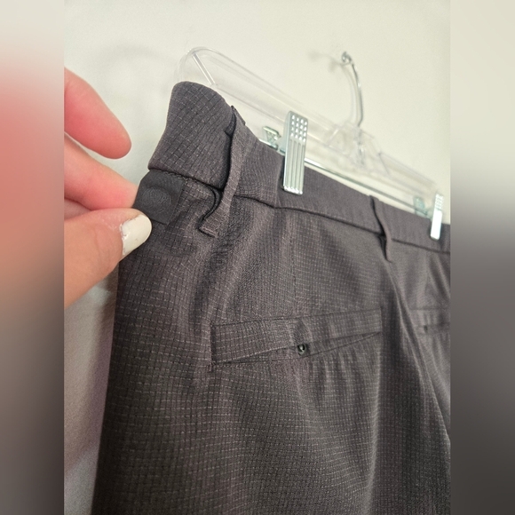 Lululemon Commission Shorts Classic 10" Ventlight Mesh Mens Size 33 Gray - Picture 4 of 8